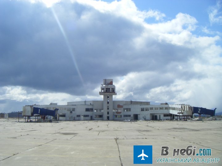 Аеропорт Усть-Ілімськ (Ust-Ilimsk Airport)