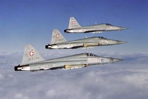 Швейцария приостановила полеты истребителей F-5E