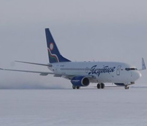 Экипажу самолета компании «Якутия» пришлось принять роды у пассажирки во время полета
