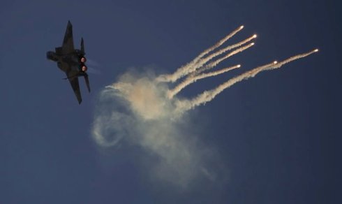 В Сирии разбился военный самолет: 35 погибших