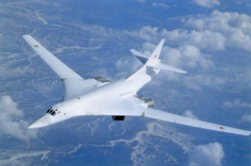 Российская стратегическая авиация летает над Атлантикой и Тихим океаном