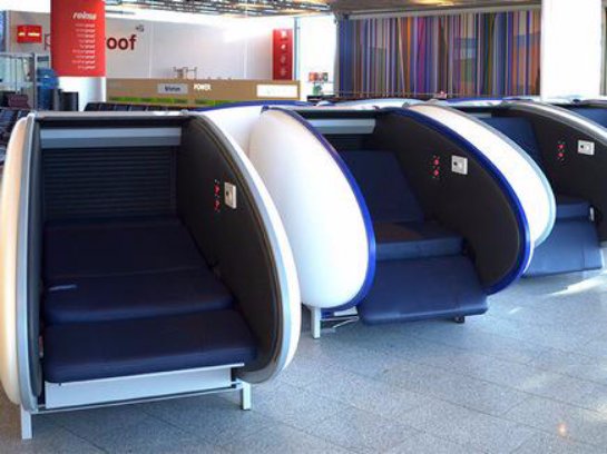 В аэропорту Хельсинки установили капсулы для сна и отдыха