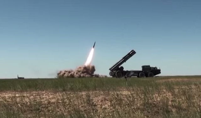 Ракетные комплексы «Искандер-М» и «Точка-У» в действии (Видео)