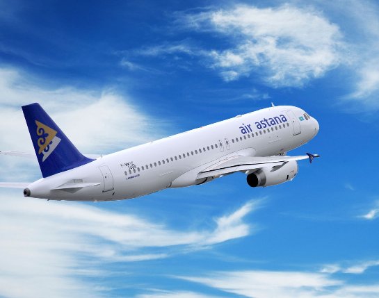 Air Astana задержала рейс из-за попадания молнии в самолет