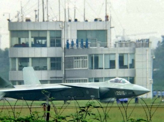 Седьмая версия китайского самолета-невидимки J-20