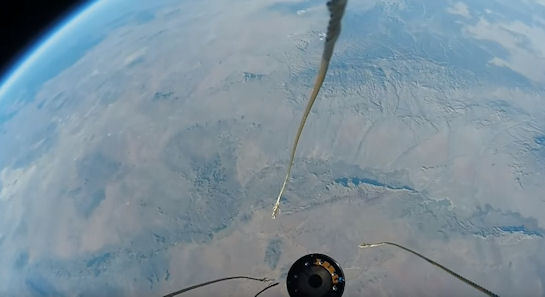 Отделение ракетной ступени в космосе с уникального ракурса (Видео)