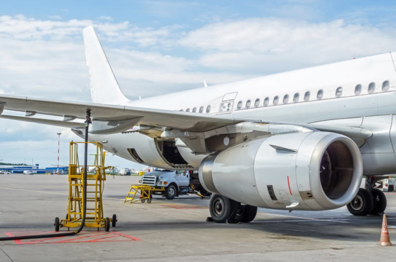 Суд подтвердил штраф одному из главных поставщиков авиатоплива в Украине