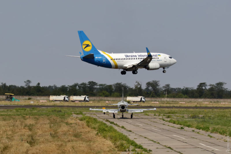 Одесский авиазавод выпустил очередной самолет для Воздушных сил Украины