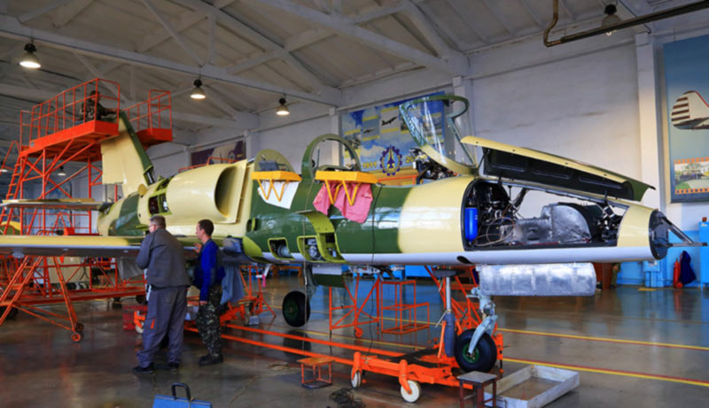 Одесский авиазавод ремонтирует самолеты для Болгарии