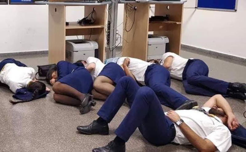 В Ryanair уволили сотрудников из-за фото в соцсети