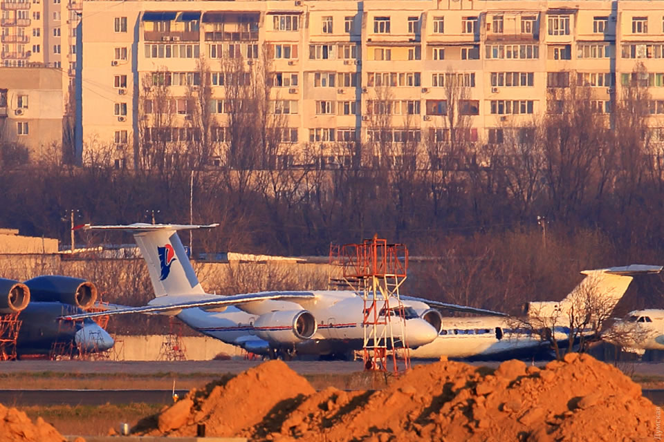 Самолет Каддафи ремонтируют в Одессе