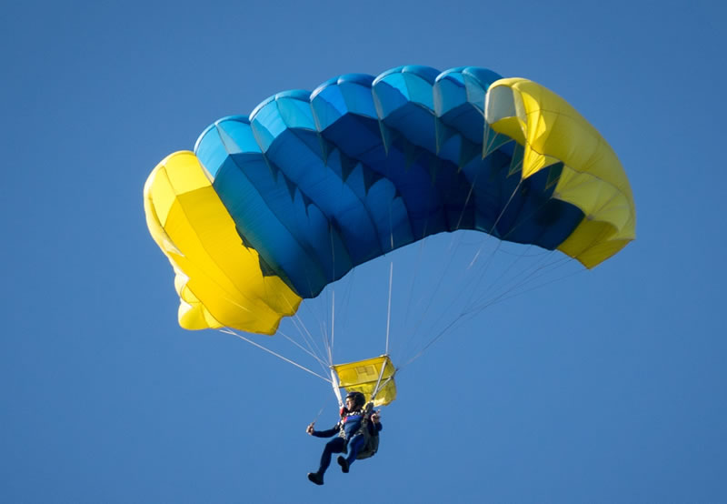 В Аскании-Нова проведут мастер-классы по парашютному спорту