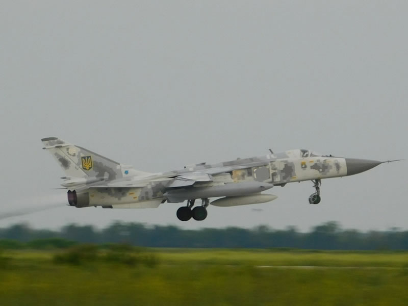 В бригаде тактической авиации получили отремонтированный самолет Су-24М