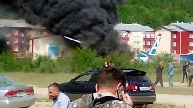 Пассажирский самолет Ан-24 потерпел крушение при посадке в Бурятии
