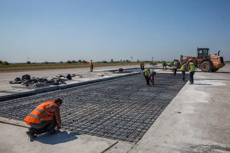 Взлетную полосу запорожского аэропорта отремонтируют за 400 миллионов гривен
