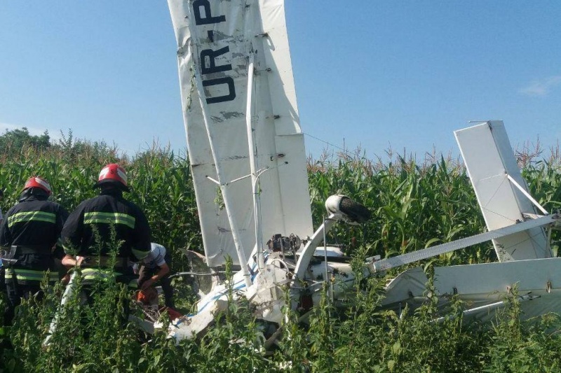 На Буковине упал легкий самолет