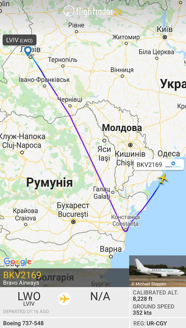 Самолет из Львова совершил экстренную посадку в Одессе
