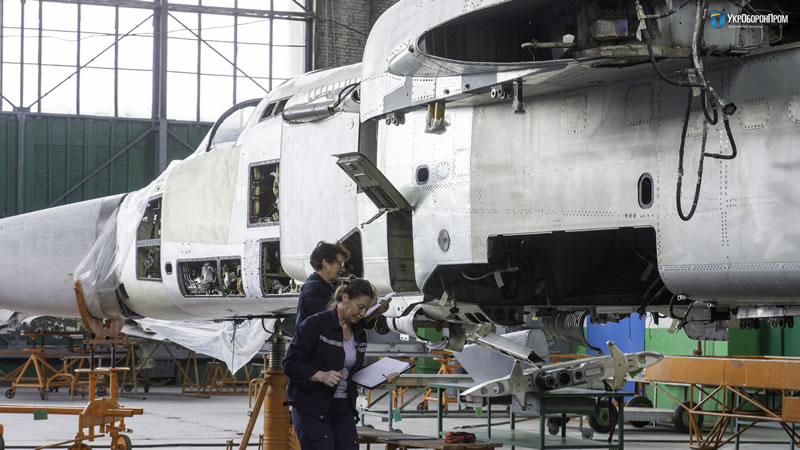 «НАРП» частично импортозаместил комплектующие и агрегаты на боевых самолетах Су-24М и Су-24МР ВСУ