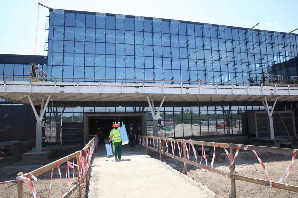 Аэропорт Запорожья ведет переговоры с 15 авиакомпаниями