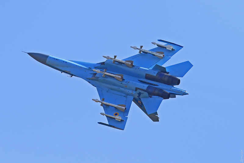 Небо Одессы защищают уже четыре истребителя