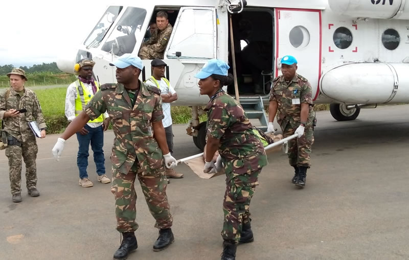 Украинские вертолетчики провели медэвакуацию в Конго