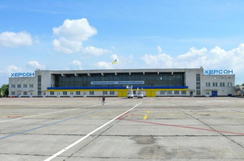 Херсон летом планируют связать авиарейсами с Минском
