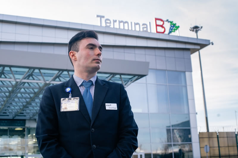 Аэропорт "Киев" наградил лучших сотрудников