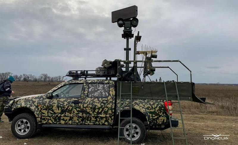Компания DroneUA показала испытания охотника на БПЛА