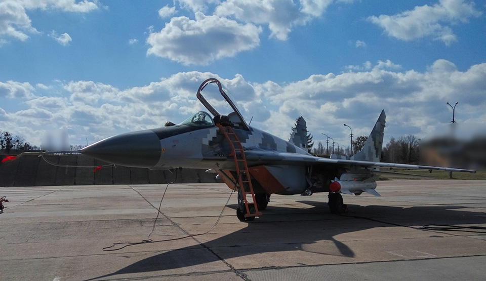 Продолжаются летно-конструкторские испытания опытного образца модернизированного самолета МиГ-29
