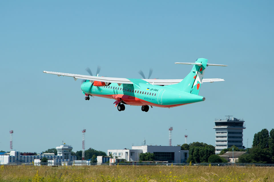 Первый рейс ATR72-600 авиакомпании Windrose