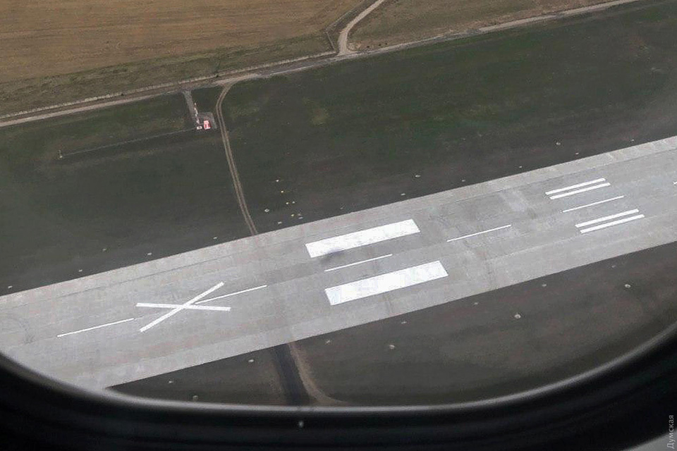 Новую взлетку одесского аэропорта построили, но ее пока нельзя ввести в эксплуатацию