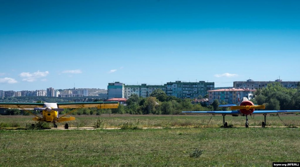 Оккупанты решили уничтожить старейший аэродром Крыма