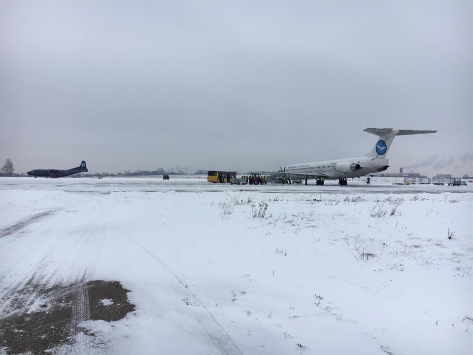 Мало рейсов и направлений: почему авиакомпании облетают Украину стороной