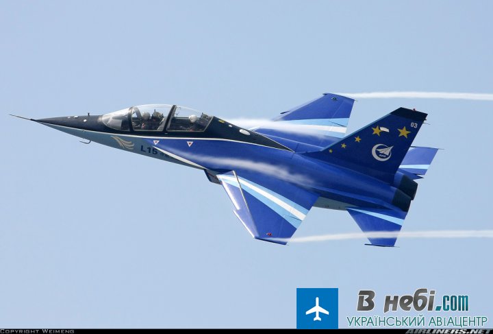 Україна закупить в Китаю військові літаки